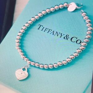 Tiffany & Co Sterling Silver Bead Heart Charm Bracelet - Silver